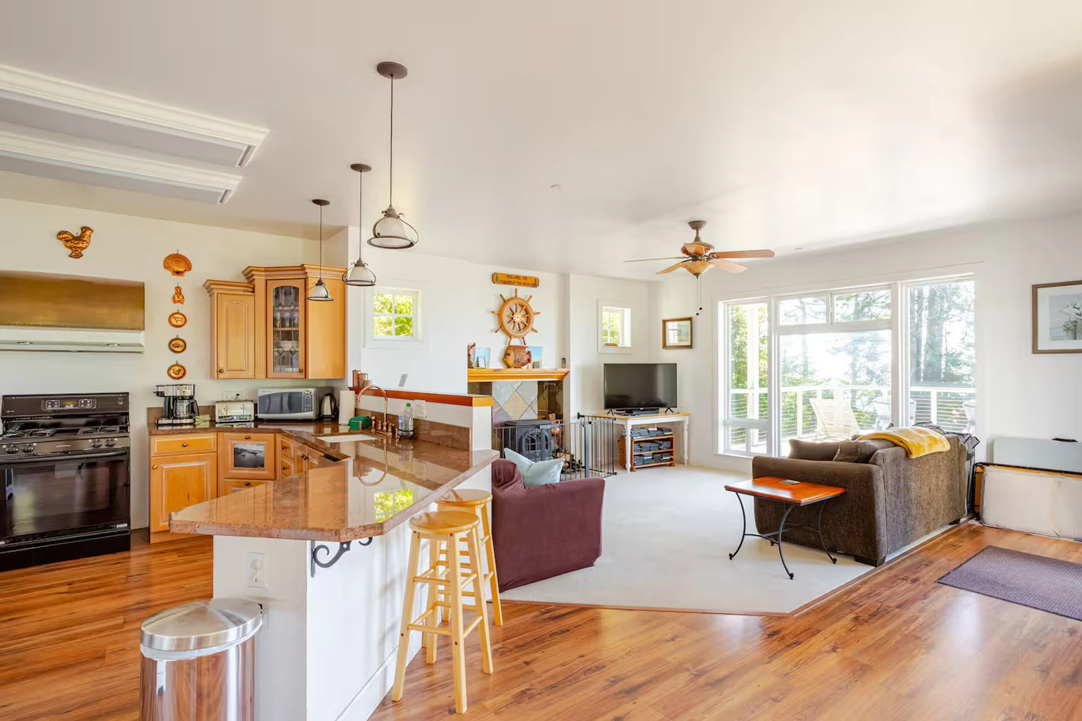 Clark’s Cove living room and kitchen